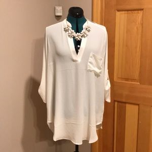 NWT Lush white tunic size large 💕